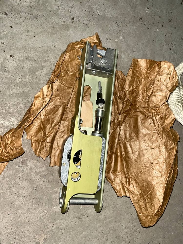 PGS-500 release unit hardware, new in factory wrapping